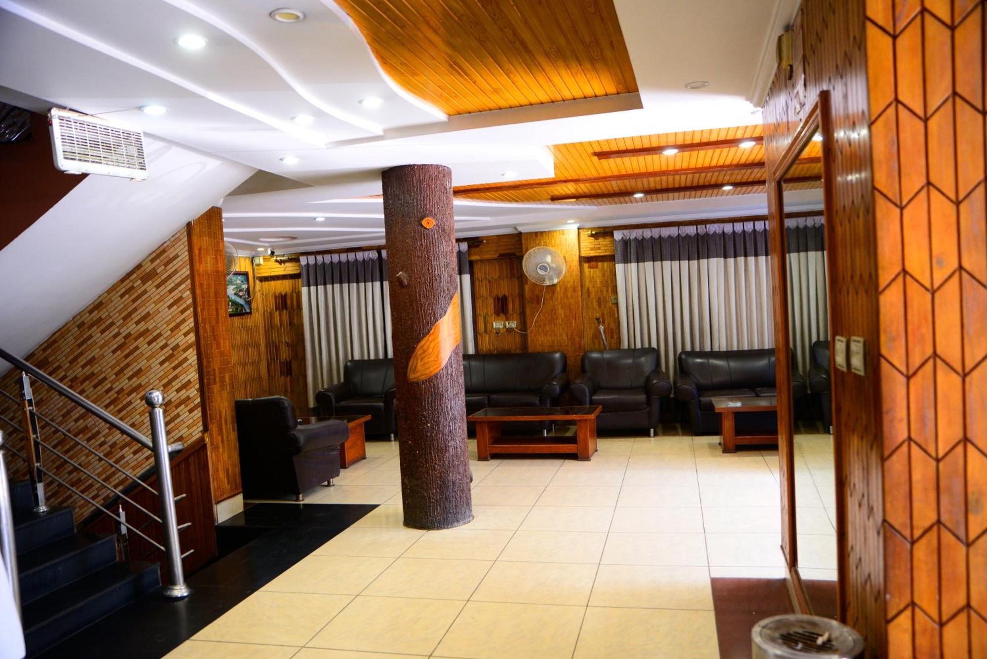 Mir Continental Hotel & Restaurant Muzafferabad Dış mekan fotoğraf